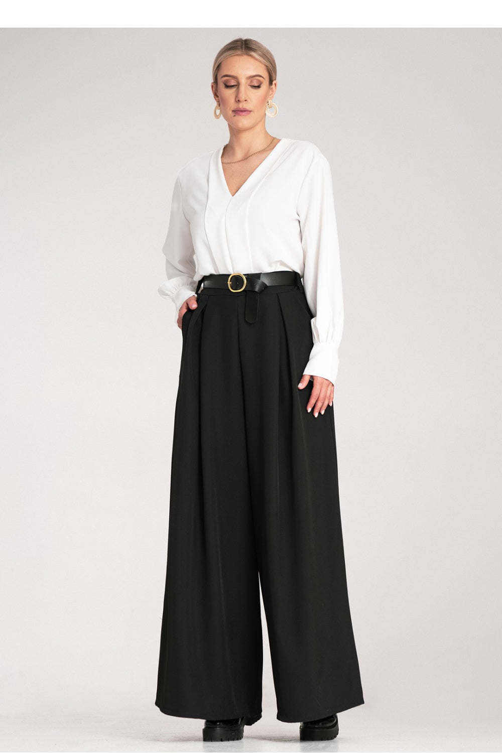 black - Women trousers model 214929 Figl